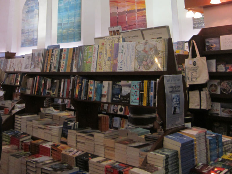 Books in a book store - the benefits of belonging to a book club